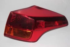 2013-2015 TOYOTA RAV4 PASSENGER SIDE REAR TAIL LIGHT 29905            RE#BIGGS