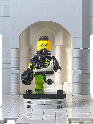LEGO Originals: Wooden Minifigure (853967) NEW IN BOX 673419313728