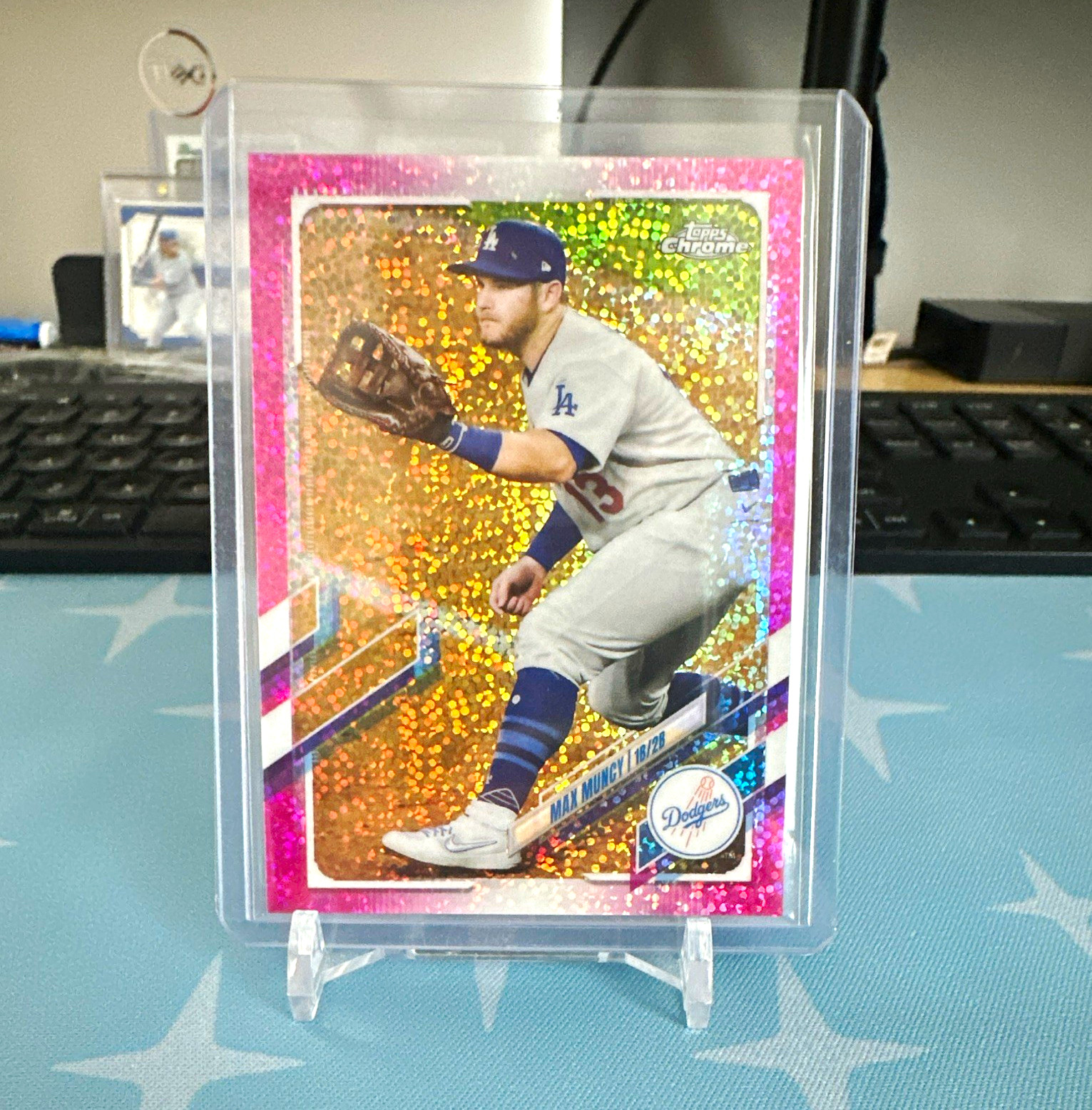 Topps 2021 Chrome Max Muncy Magenta Speckle Refractor /350 #173 DODGERS