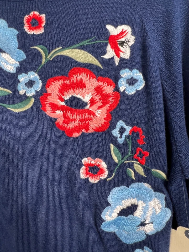 NWT St. Johns Bay Women's Size PXL Lightweight Navy Floral Sweater Embroidered - Image 3 of 4