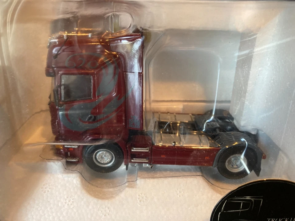 Camion Scania R620 Merlot red one of 1000 1/50 Universal Hobbies - Photo 2/4
