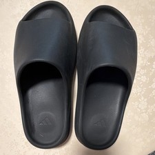adidas Yeezy Slide Onyx Size 10 US