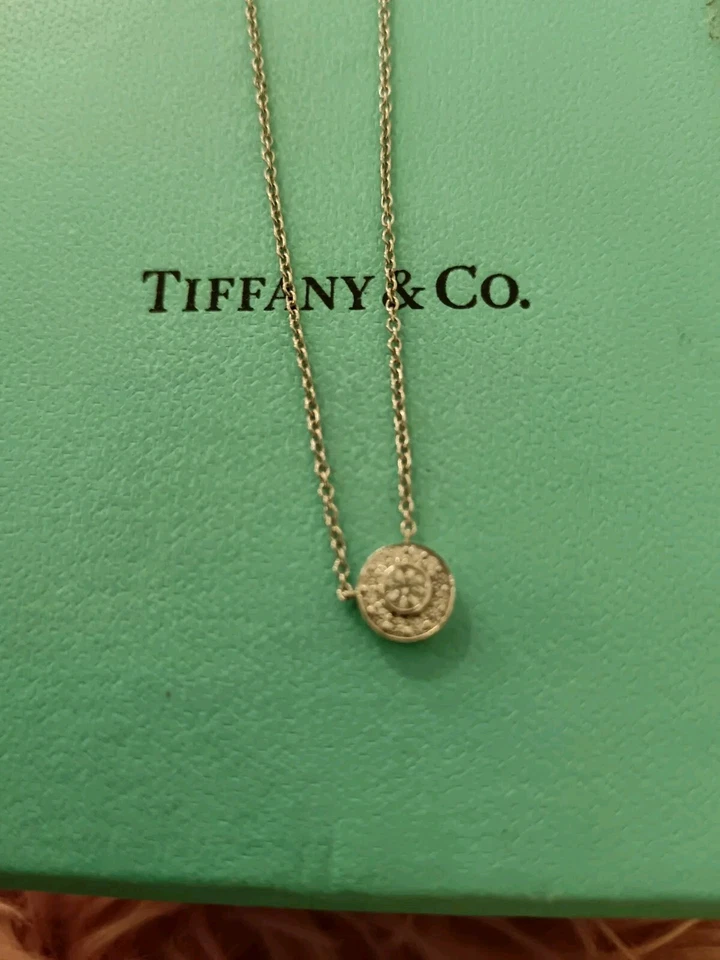 Collar Tiffany & Co. Soleste de platino y diamantes Foto 2 de 4