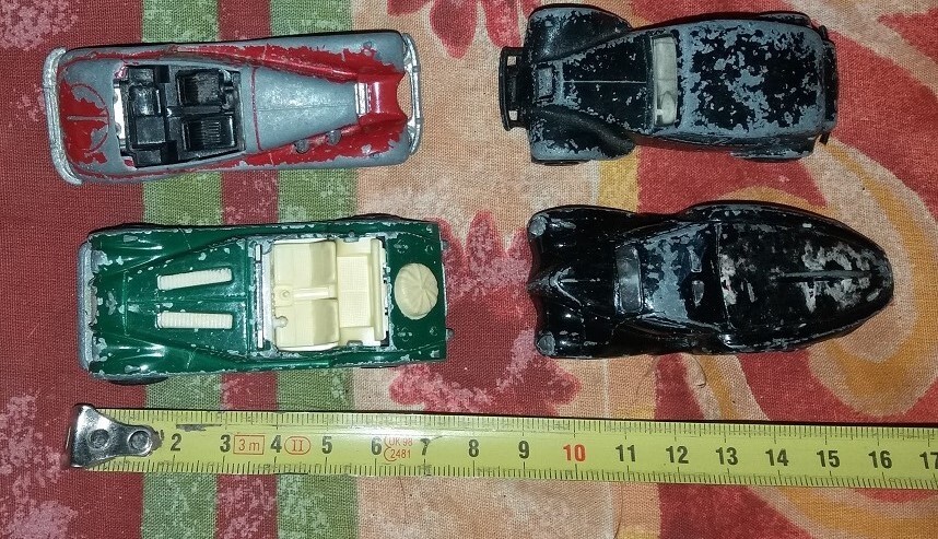 Hot Wheels Corvette C4 1984 – Édition Dorée, Boîte Collector 2023 – Miniature 1:64