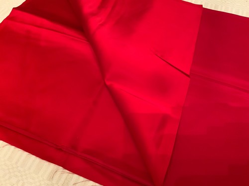 Vintage thick hard satin red fabric 1.5y x 48" - Picture 5 of 7