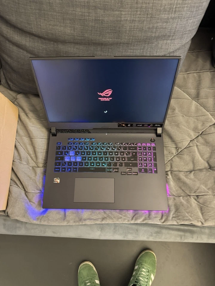 Asus ROG Strix G17 17.3 G713RM-KH161W Ryzen 7 16GB RTX3060 1TB SSD Windows 11 - Bild 2 von 4