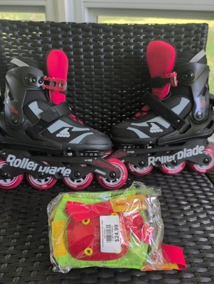 Rollerblade USA Microblade Boys Adjustable Inline Skate - Black/Red And Pads Set