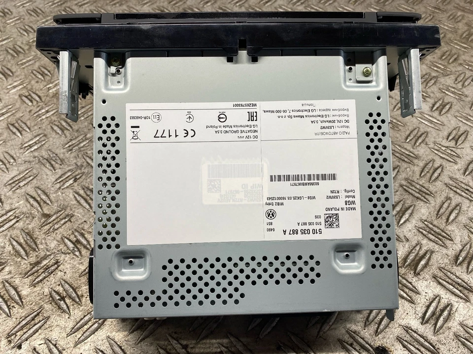 18656 VW Golf 7 VII Sportsvan, Touran 5T Radio Composition Touch DAB+ 510035887A - Bild 3 von 4