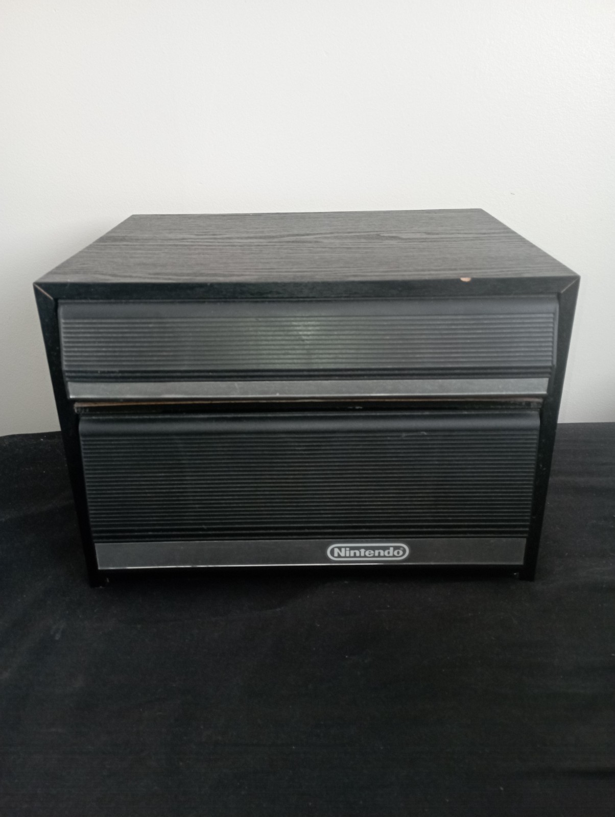 Meuble de rangement / Tiroir Nintendo accessoires et jeu NES Officiel + Guide