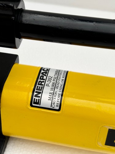 Enerpac P-392 2 Speed Lightweight Hand Pump - Picture 3 of 10