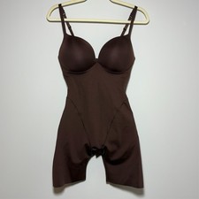 SKIMS Ultimate Body Push Up Enhancing Midthigh Shapewear Cocoa, Medium NWT 