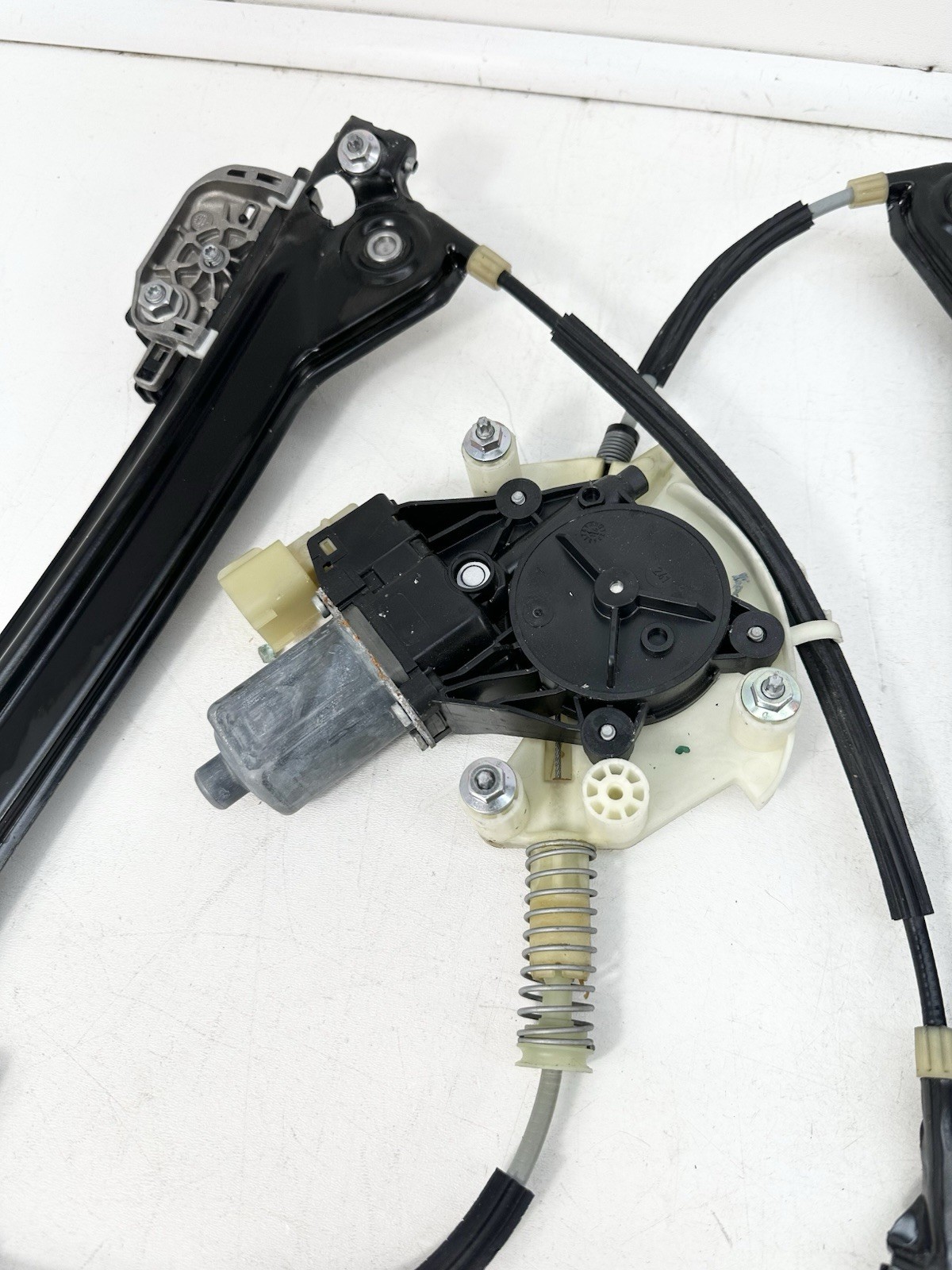 14-17 Maserati Ghibli Rear Right Door Window Regulator Motor 670030022 Oem