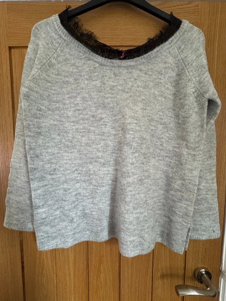 Very Ladies Grey Jumper With Black Lace Around Neck Size UK 12 BNWT - Image 4 of 4