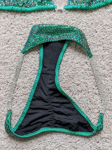 Green Competition bikini with Vulcan crystals - Picture 9 of 12