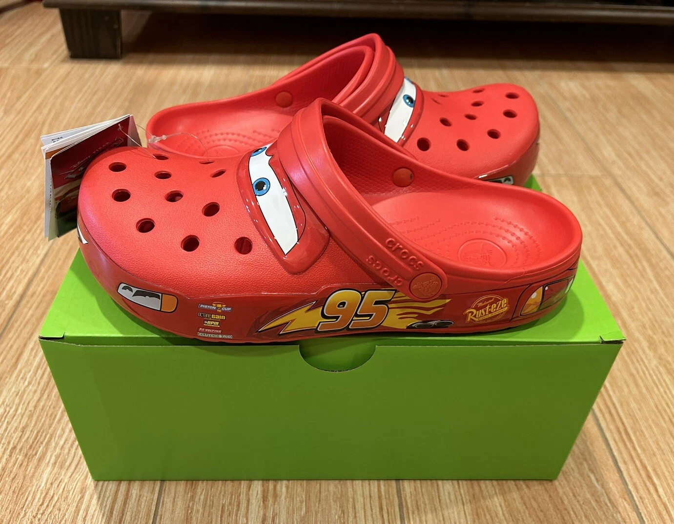 Lightning mcqueen crocs size 12 mens outlet