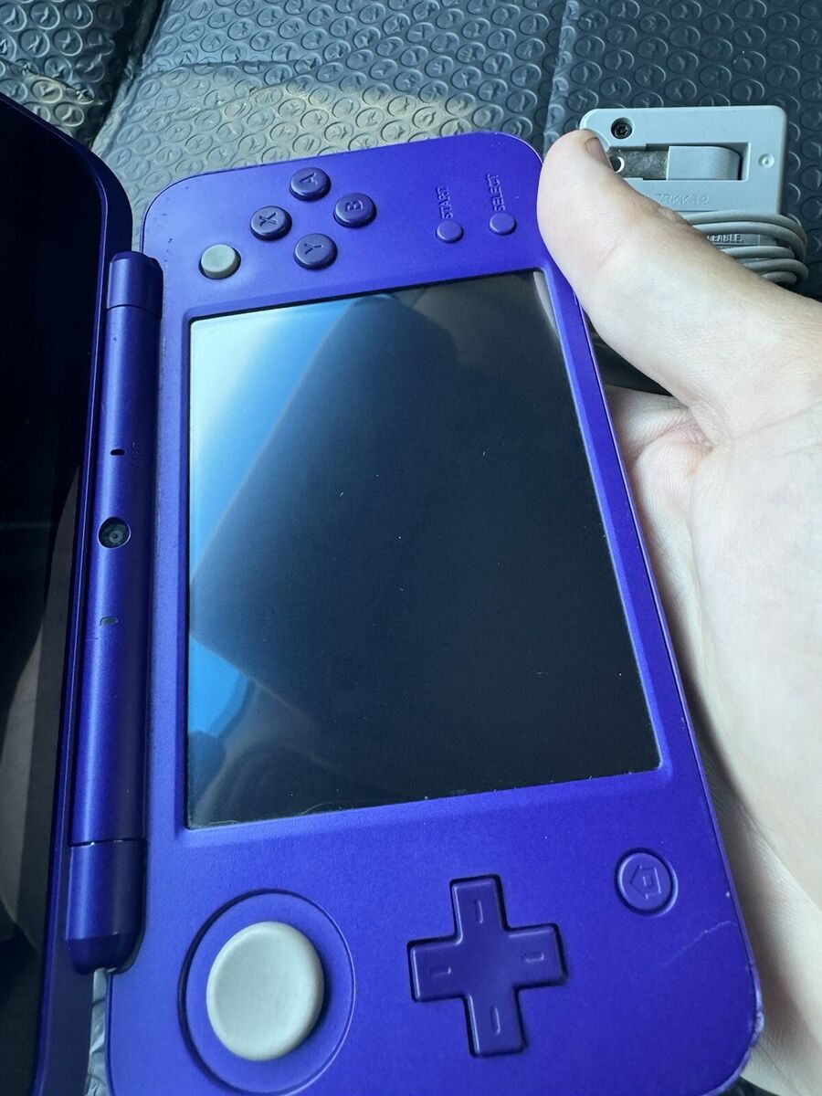 Nintendo 2DS XL Handheld System Jan-001 Black Purple & Silver READ DESCRIPTION Nintendo 2DS XL Handheld System Jan-001 Black Purple & Silver READ DESCRIPTION