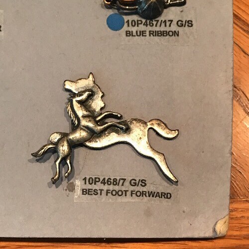 Collection Of Horse Brooches Pins Vintage 5 On Original Display Equestrian New - Picture 6 of 9