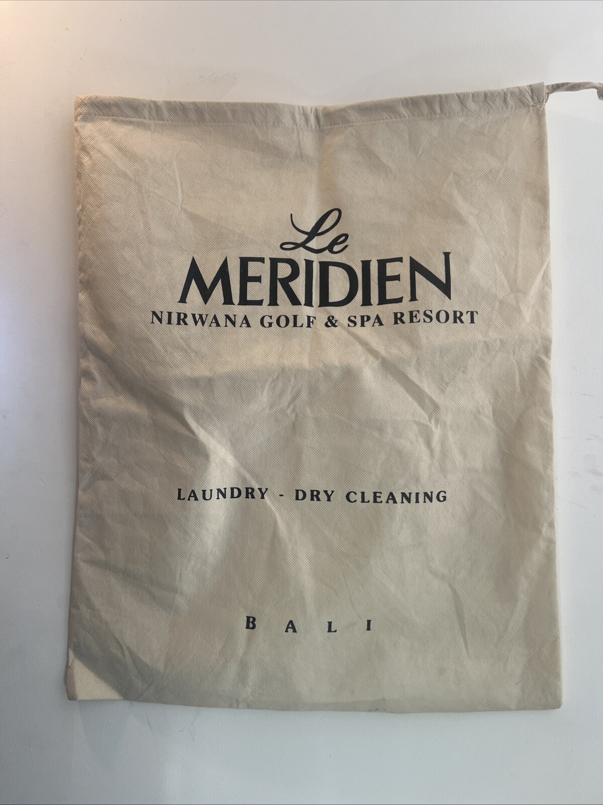 Bolsa de tintorería Bali Le Meridien Nirwana Golf & Spa Resort Bali en muy buena condición