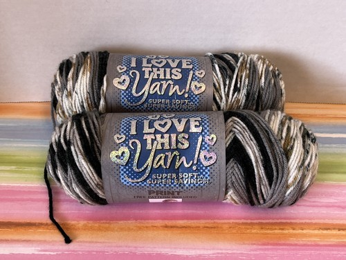 Zwei neue Knäuel I Love This Yarn! Druckgarn Adler Gold Acryl