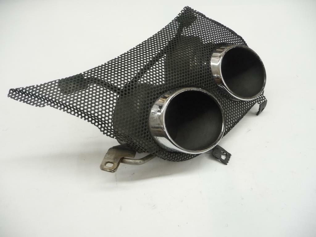 2017-2018 Maserati Levante Rear Bumper Right RH Exhaust Bezel 670032836 OEM A1