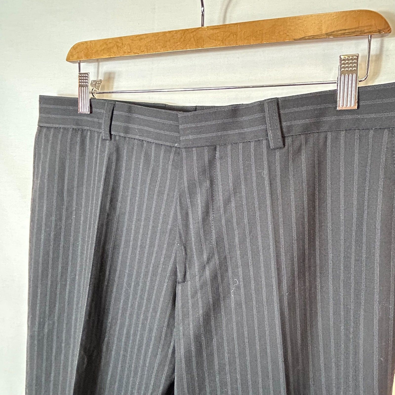 Boss Hugo Boss Men's NWT Gray Pinstripe Wool Flat Front Dress Pants Size 32R thumbnail 5