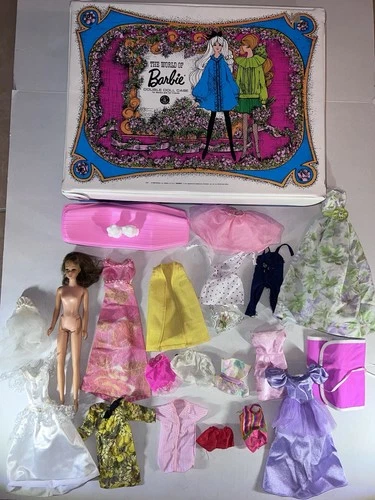 25 Piece Vintage Lot w/ 1966 Barbie, Carrying Case, Midge/ Tutti Accessories