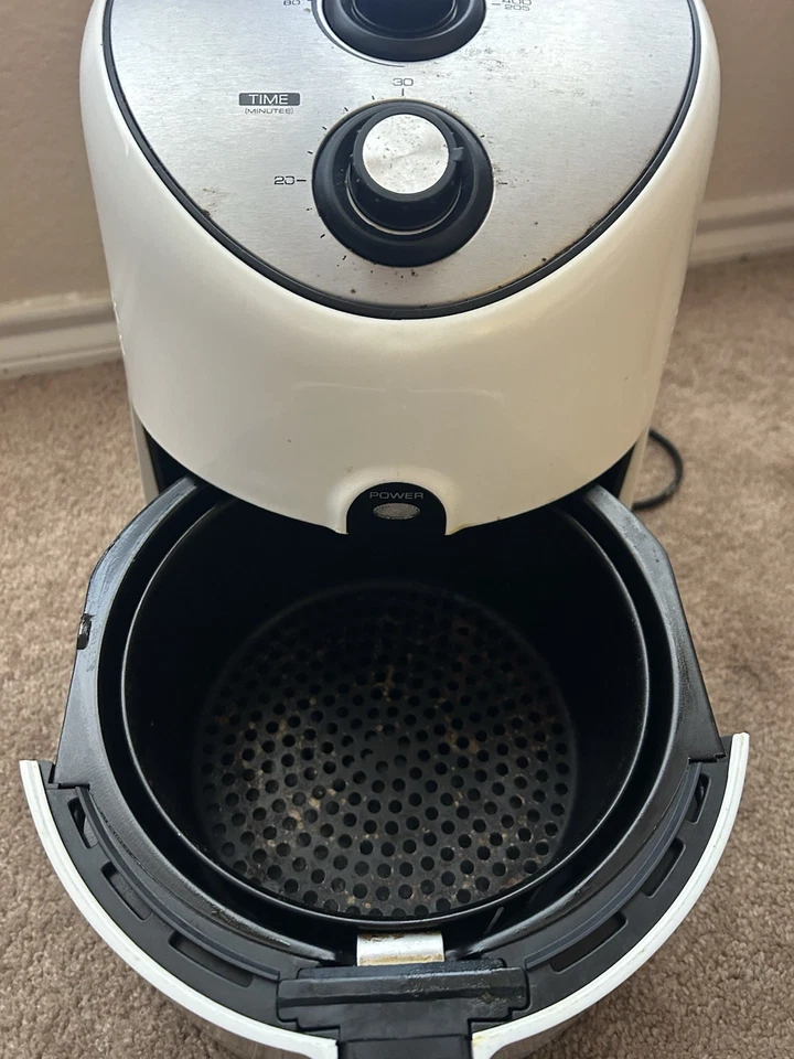 HORNO FREIDORA DE AIRE FARBERWARE MODELO 201522 1400 VATIOS BLANCO - BUEN ESTADO Foto 2 de 2