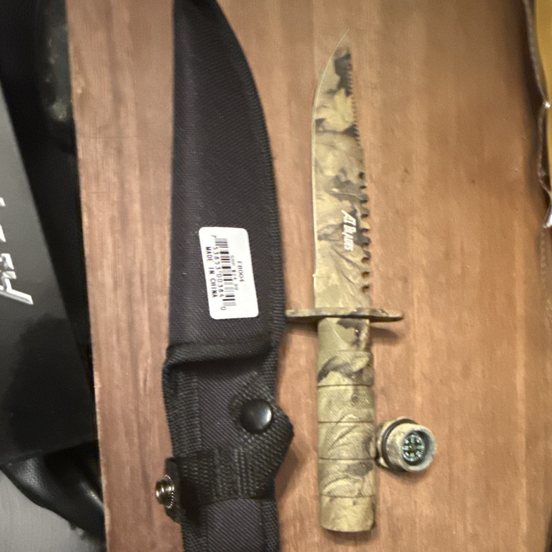 Zebco FB904 Camo Fixed Blade Hunting Knife 7in Stainless Part Serrated Sheath