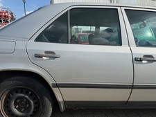 Mercedes W124 Limousine Tür Beifahrertür Hinten Rechts 735 Astralsilber met. Mercedes W124 Limousine Tür Beifahrertür Hinten Rechts 735 Astralsilber met.