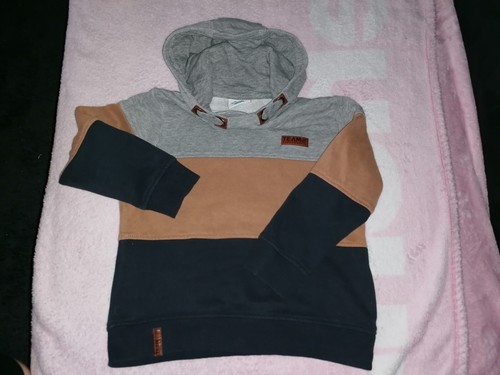 Jungen Kapuzenpulli Gr. 110/116