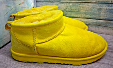 UGG Girls Sz 6 Kids Classic Ultra Mini Boot 1130750K Yellow -Super Cute