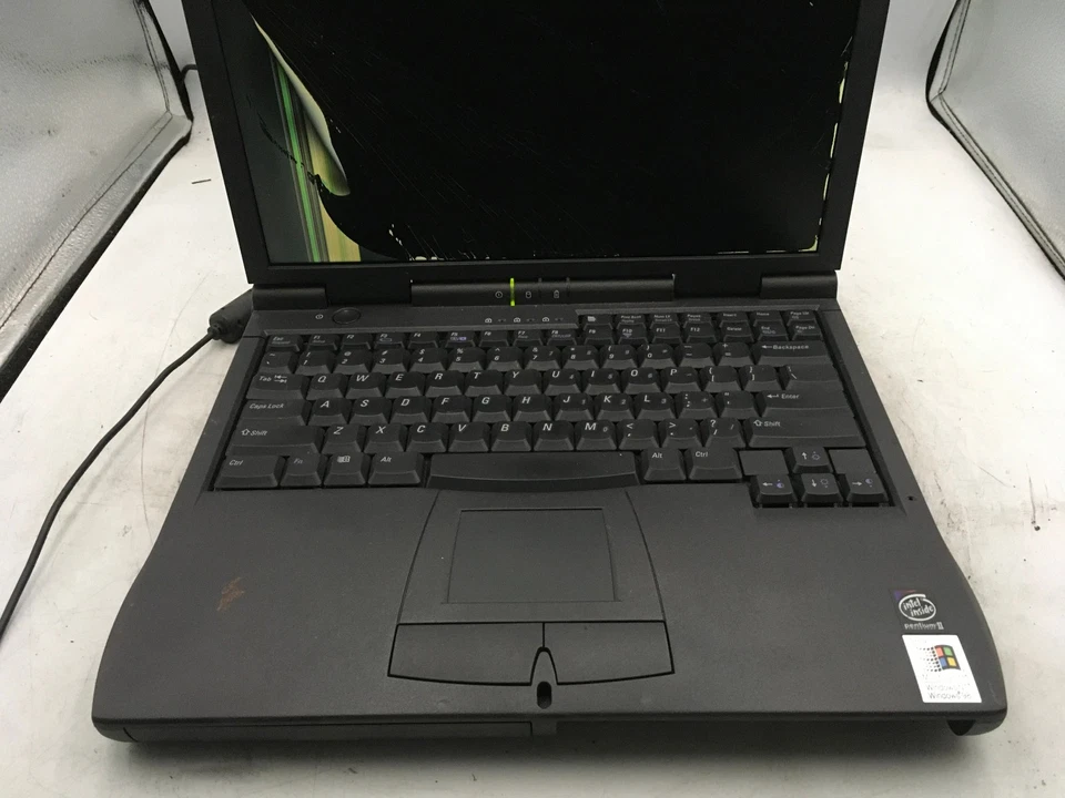 DELL LATITUDE CPI PPX -PARA REPUESTOS/LCD DEFECTUOSO- INTEL PENTIUM II - 128MB RAM -LEER- BB Foto 3 de 4