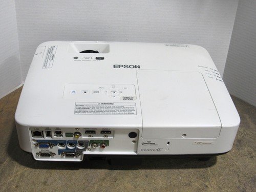 Epson PowerLite 2255U 3LCD WUXGA Projector 5000 Lumens w/ 1745 Lamp Hours - 第 1/14 張圖片