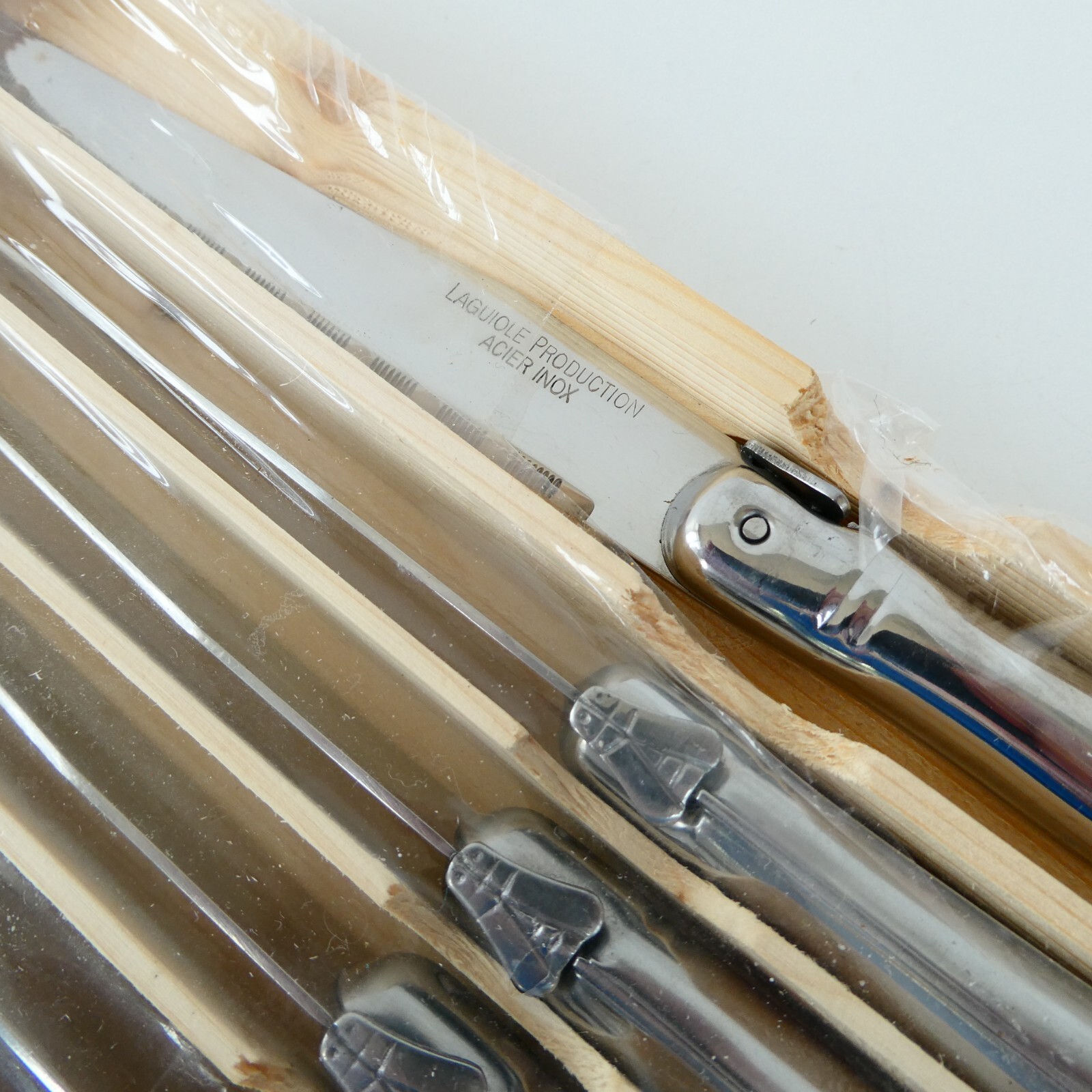 Laguiole Bee Steak Knives Set of 6 Silver Handle  Made In France NEW