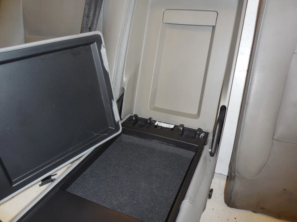 06-11 Conjunto Cojín Asiento Trasero Izquierdo, Derecho Superior Gris Superior Audi A3 8P Foto 4 de 4