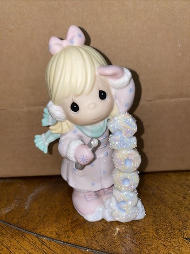 Precious Moments Icy Good Times Ahead Girl Porcelain Figurine Dated 2003 - Picture 5 of 8