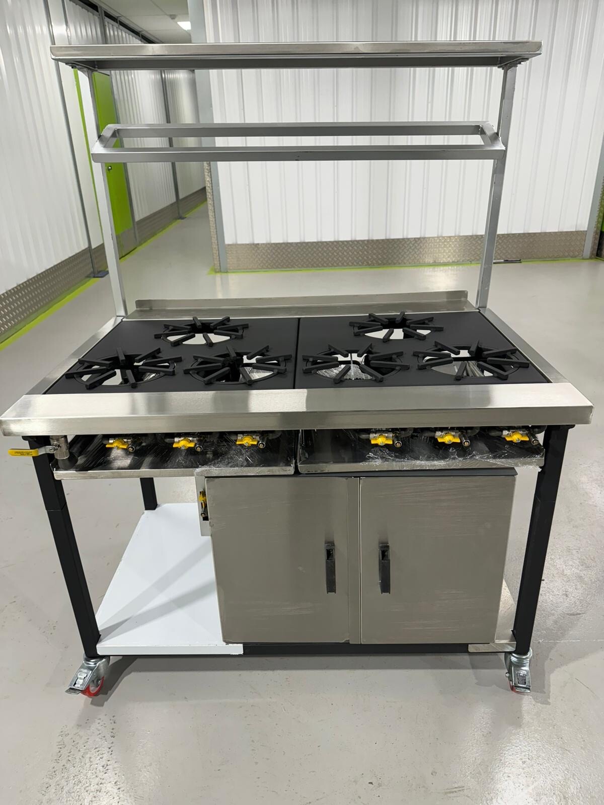 New 6 Burner Commercial Gas Cooker,+ warmer Oven and 2x gas hose and delivery.