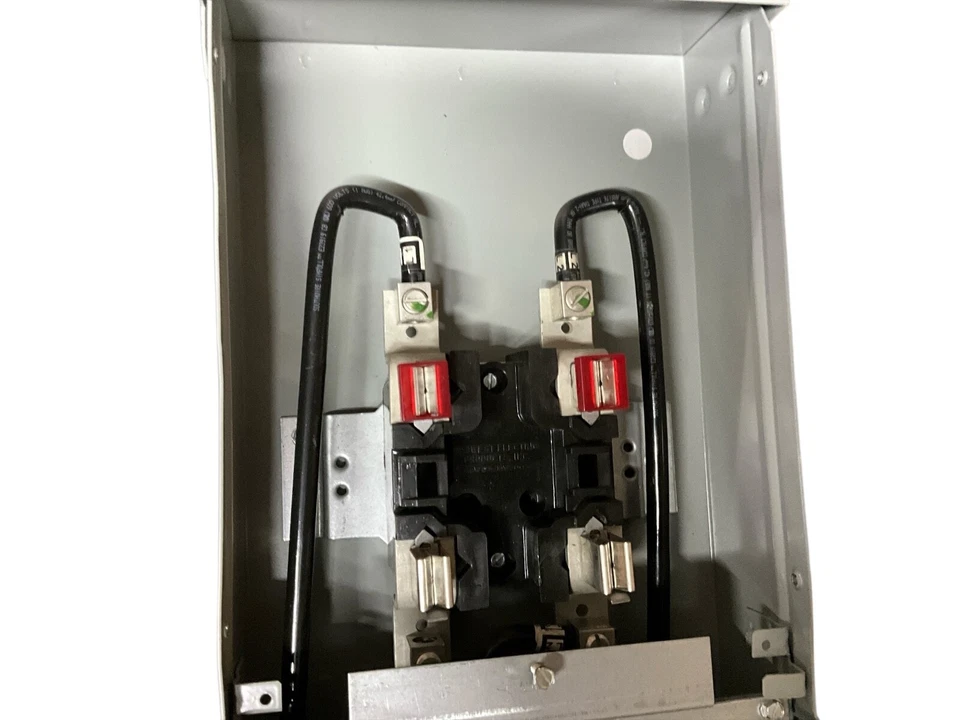 GE1LM532PS Metered RV Pad Mount Pedestal 100 Amp, 120/240 V 3W 类型 3 — 第 4/4 张图片