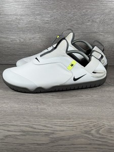 nike medical tennis shoes