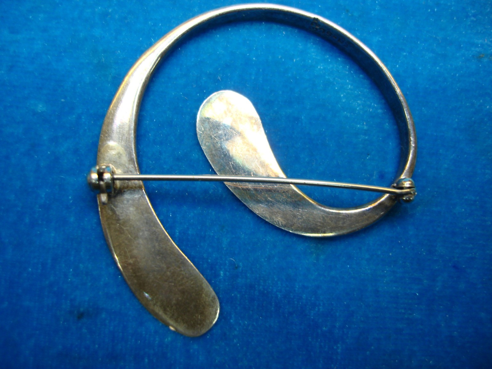 SOLID STERLNG SILVER SWIRL PIN - POSSIBLY ARTISAN… - image 3