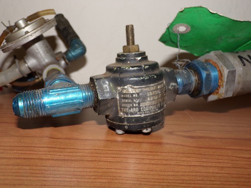 Beechcraft B95 Suction Relief and Autopilot Shut Off Valve C-900