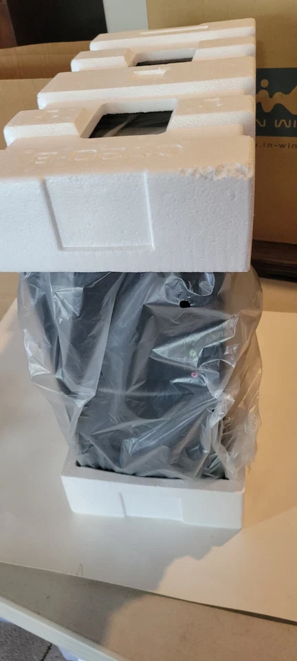 new vintage INWIN c series IW-C589T.CQ350TBL computer case - Image 4 of 4