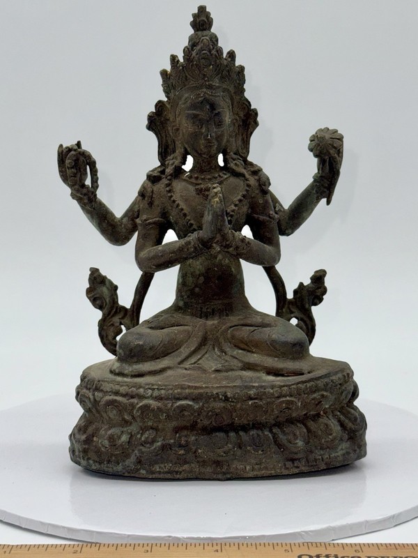 Antique Avalokiteshvara Chenrezig Tibetan Buddhist Nepal