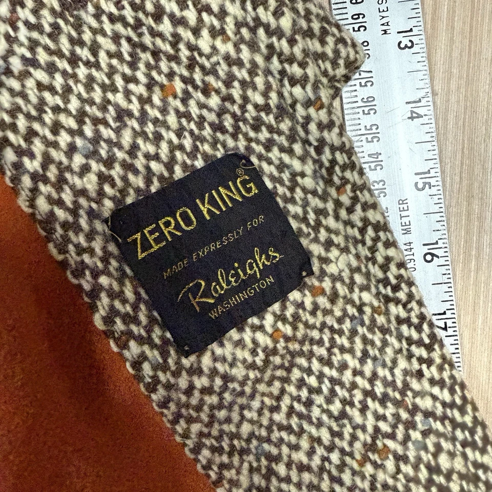 Vintage 70s Tweed Zero King Wool Overcoat Top Coat Men’s Size 44 Herringbone - Image 4 of 4