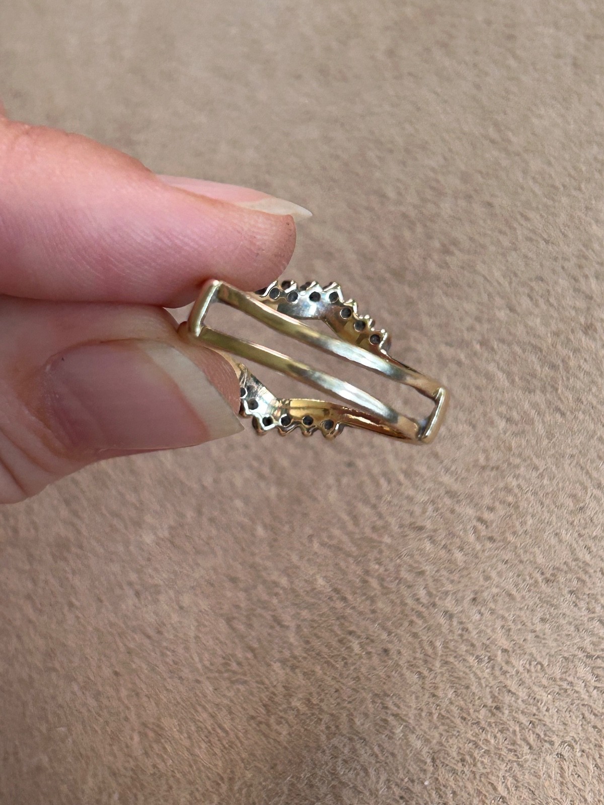 14K YELLOW GOLD DIAMOND INTERLOCKING RING SIZE 8.… - image 10