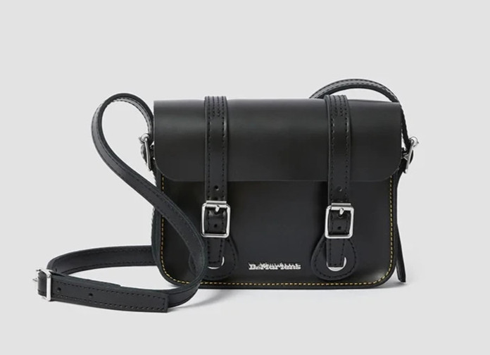 Borsa a tracolla Dr. Martens 7 pollici in pelle NERA AB098001 Giappone nuova