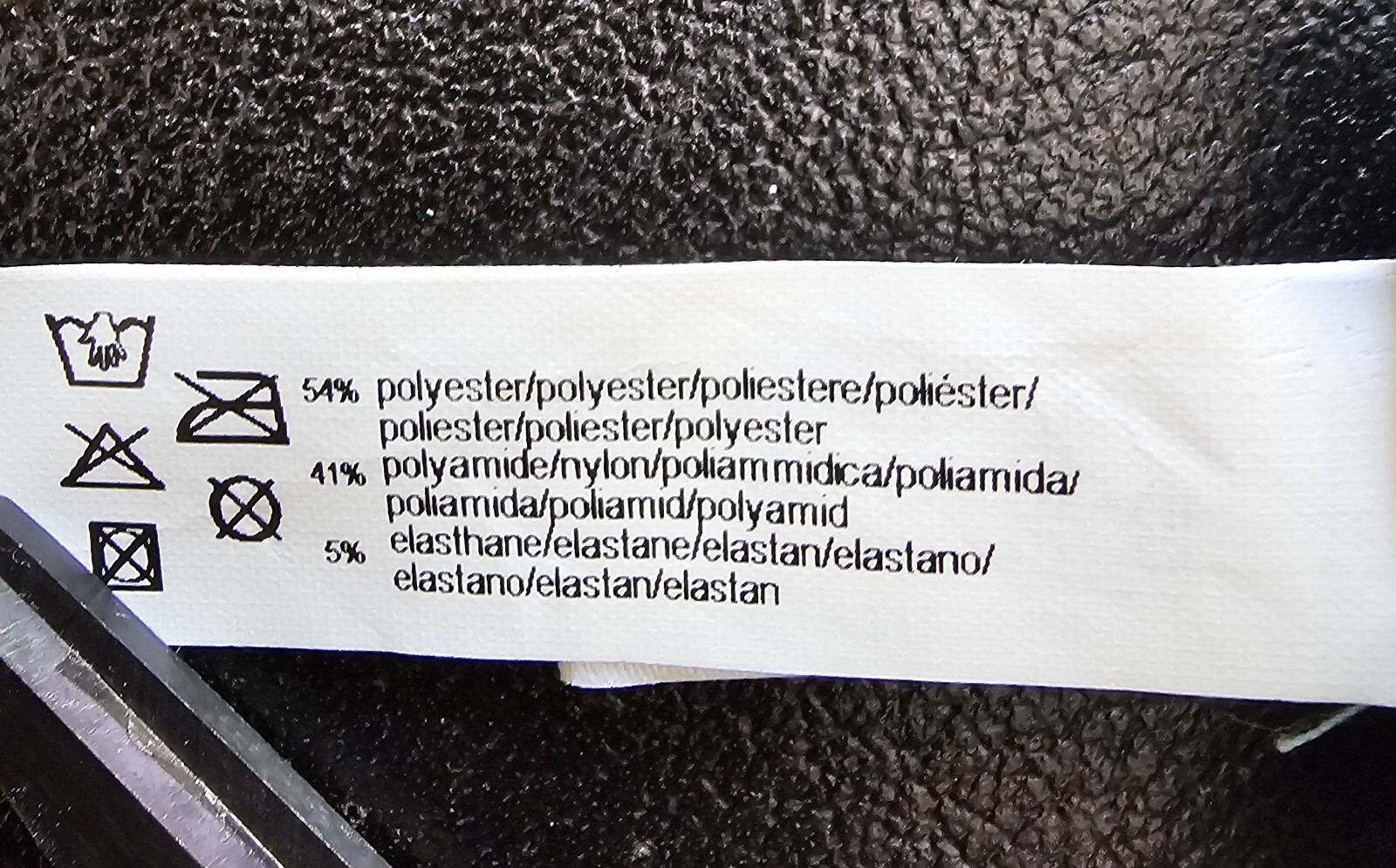 Foto 10 di 21