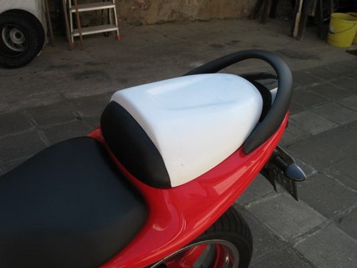 Soziusabdeckung Suzuki SV 650 bis Baujahr bis 2002 NEW GFK Seat Cover