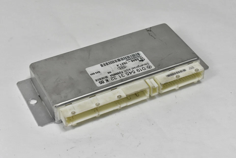 Módulo de control ABS P/N 0195453132 OEM 2000 Mercedes SLK230 R332355 Foto 2 de 4