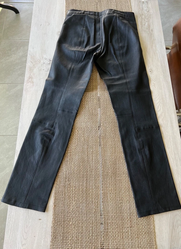 Leggings Vince de couro stretch preta | Couro real | Tamanho M | Luxo silencioso - Imagem 3 de 4